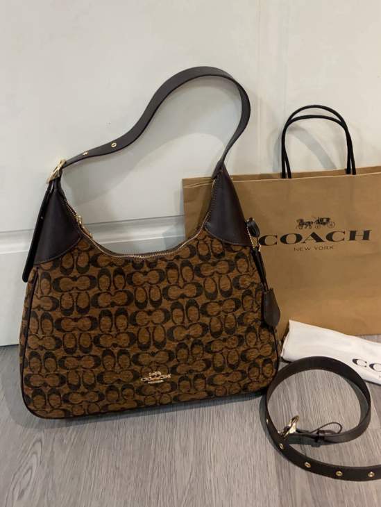 Picture of Coach Handbags _SKUfw240125258fw